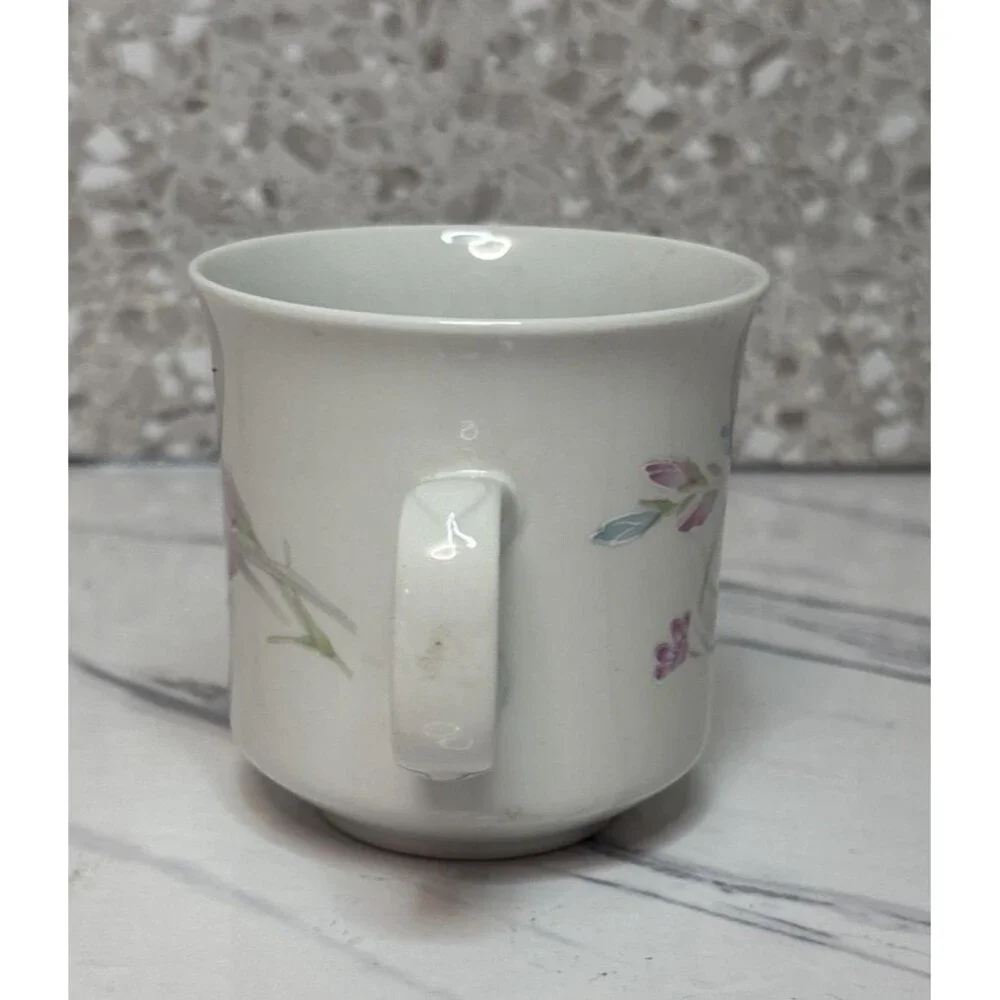 CHINA PEARL EDINBURGH CUP /1985 CCA 14698/BLUE & PINK FLOWER DESIGN/14698